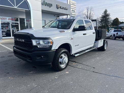 Used 2020 RAM 3500 Tradesman image 5