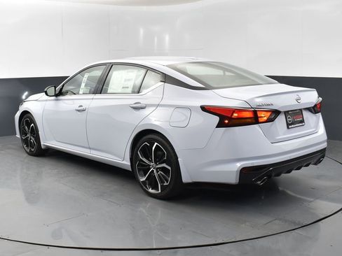 New 2025 Nissan Altima 2.5 SR image 6