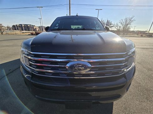 Used 2020 Ford Expedition XLT w/ Equipment Group 202A image 11