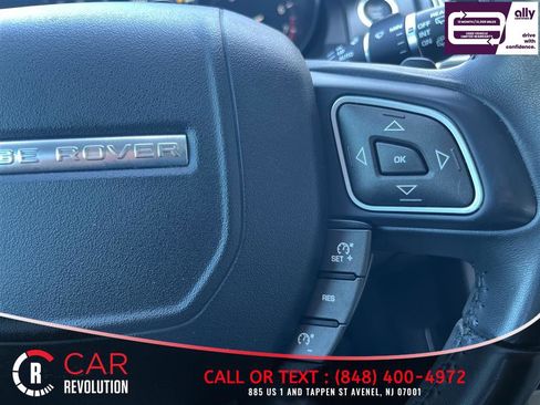 Used 2019 Land Rover Range Rover Evoque SE Premium AWD/4WD image 23