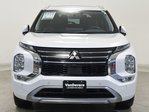 Used 2025 Mitsubishi Outlander SEL AWD/4WD image 2