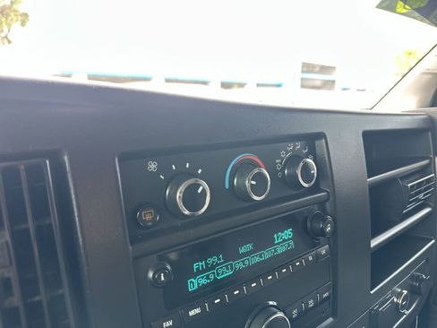 Used 2019 Chevrolet Express 3500 LT w/ LT Preferred Equipment Group image 28