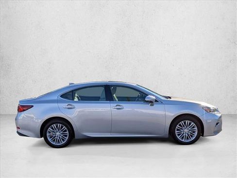 Used 2017 Lexus ES 350 image 4