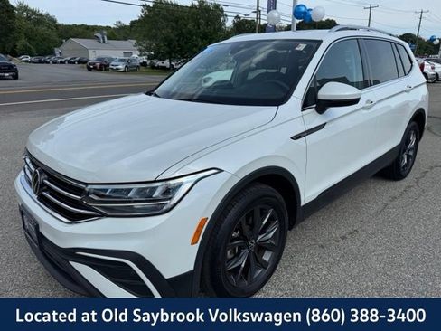 Certified 2023 Volkswagen Tiguan SE w/ Panoramic Sunroof Package AWD/4WD image 1