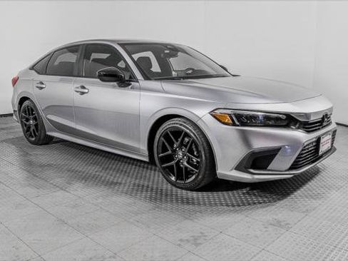 Used 2024 Honda Civic Sport image 11