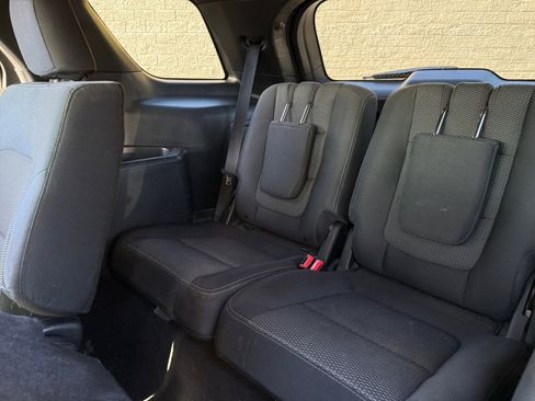 Used 2019 Ford Explorer XLT w/ Equipment Group 201A image 17