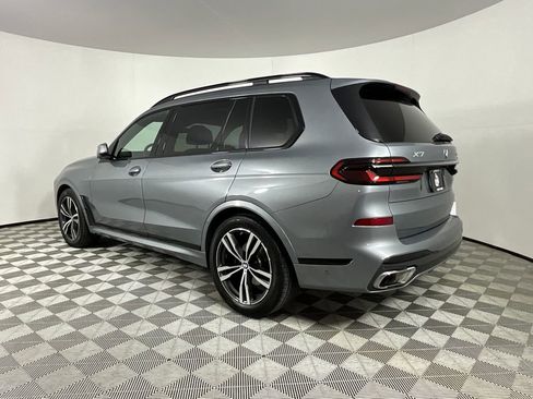 Used 2024 BMW X7 xDrive40i w/ M Sport Package AWD/4WD image 3