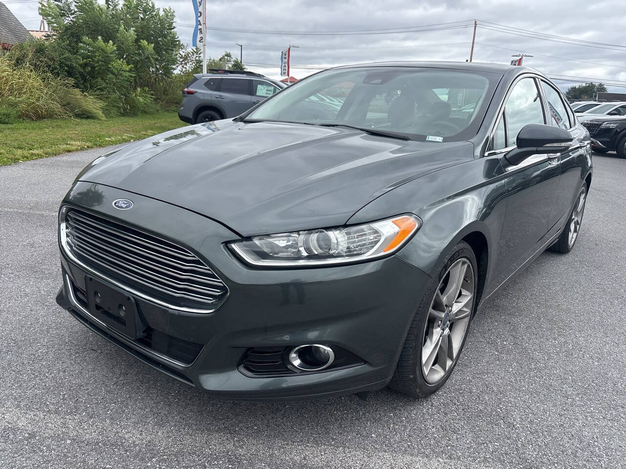 Used 2016 Ford Fusion Titanium FWD image 1