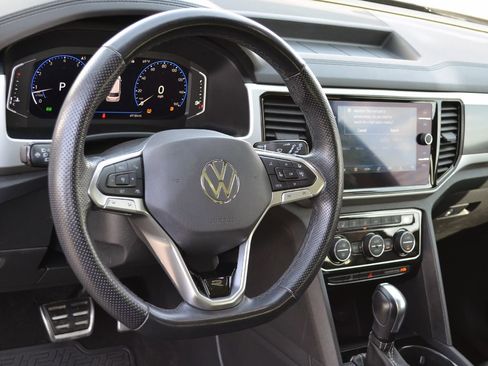 Used 2022 Volkswagen Atlas SEL Premium image 12
