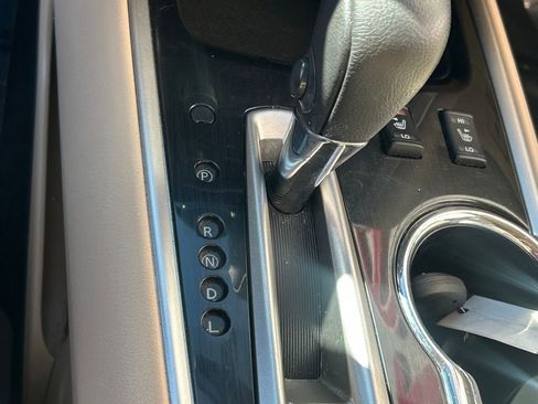 Used 2018 Nissan Pathfinder SV w/ SV All Weather Package image 17