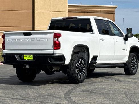 Used 2021 Chevrolet Silverado 2500 LT w/ Fleet Comfort Package AWD/4WD image 11