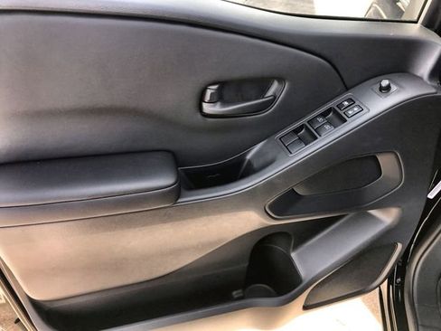 Certified 2026 Nissan Frontier SV w/ All-Weather Content Package image 13