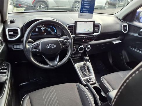Certified 2024 Hyundai Venue Limited image 10
