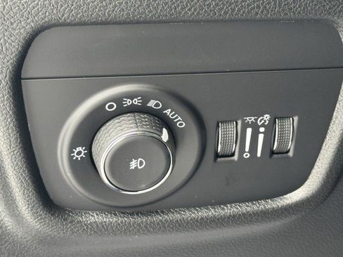 New 2025 Jeep Grand Cherokee L Limited image 13