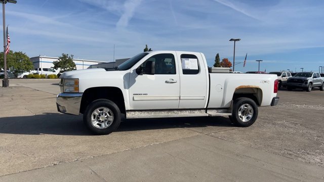 Used 2009 Chevrolet Silverado 2500 LTZ w/ Safety Package AWD/4WD image 5