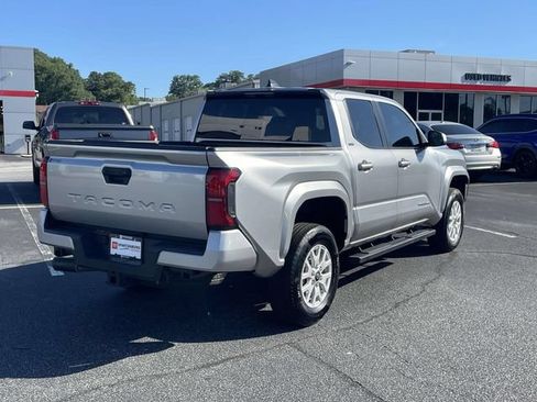 Used 2025 Toyota Tacoma SR5 RWD image 14