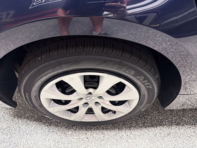 Used 2023 Toyota Corolla LE FWD image 19