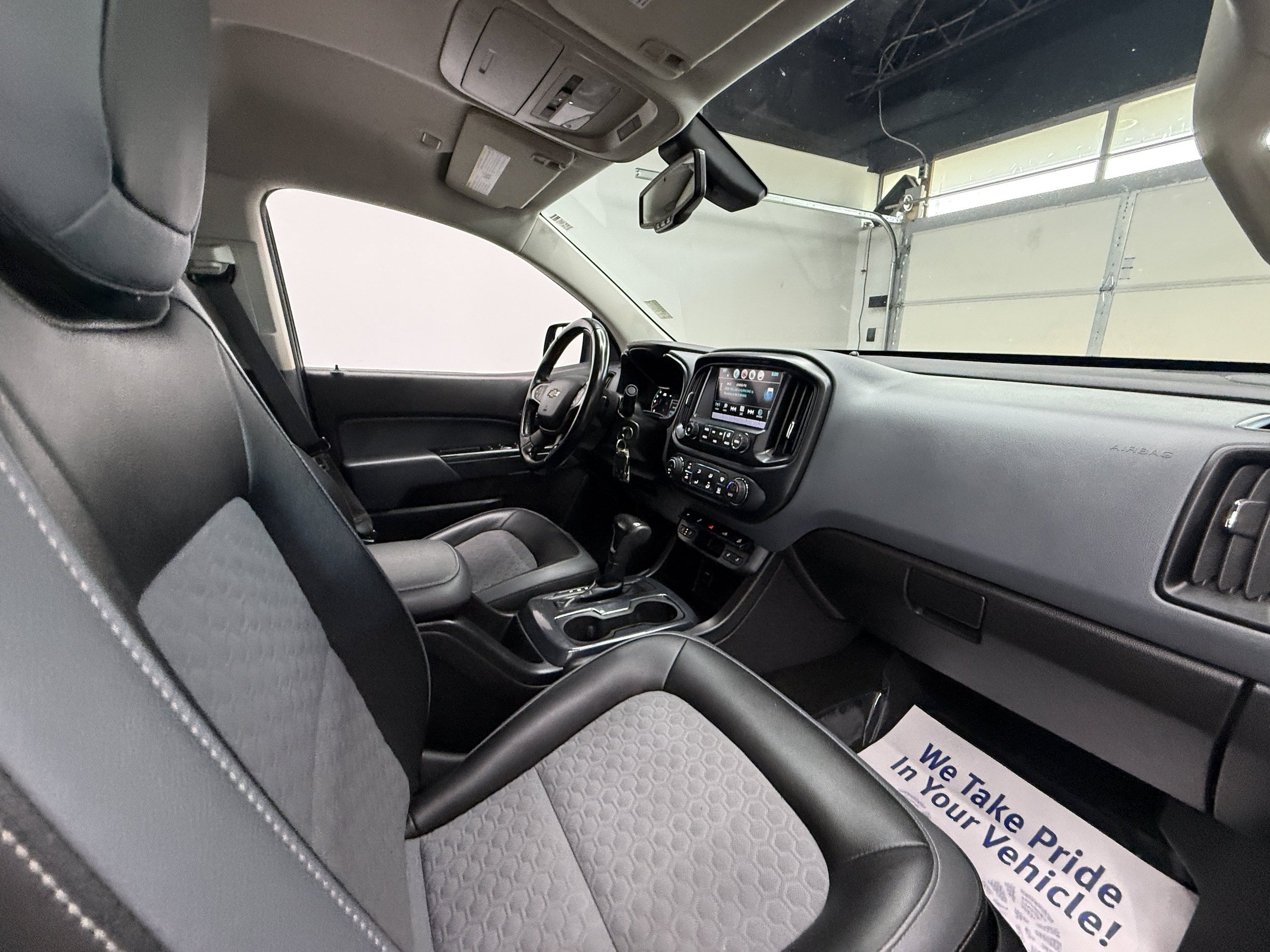 Used 2017 Chevrolet Colorado Z71 AWD/4WD image 24