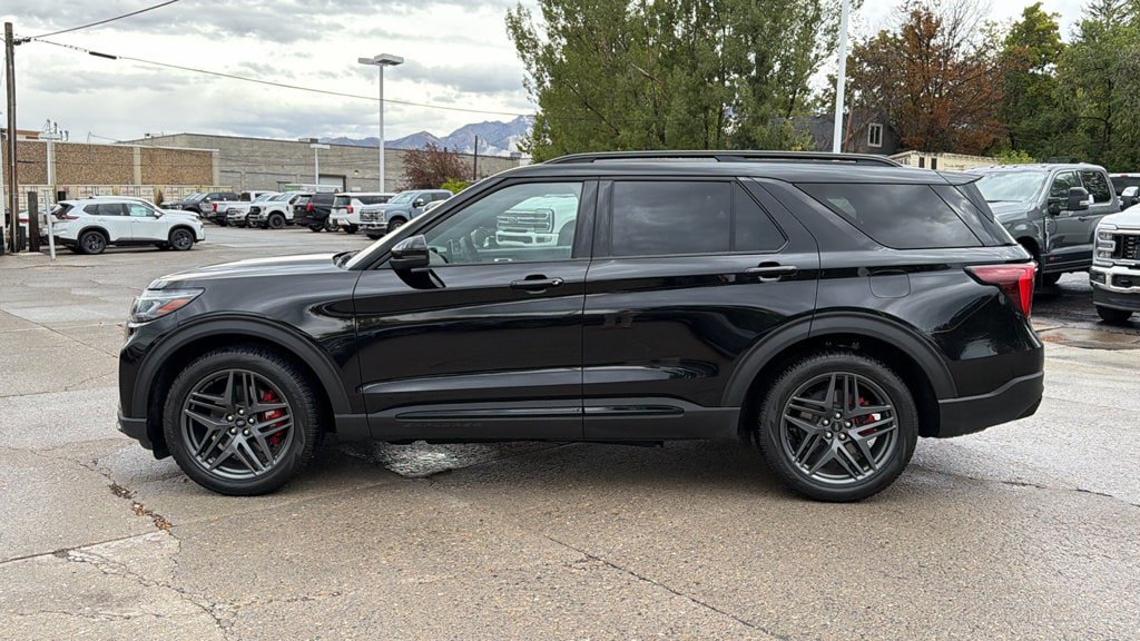 New 2026 Ford Explorer ST w/ Sun And Sound Package AWD/4WD image 8