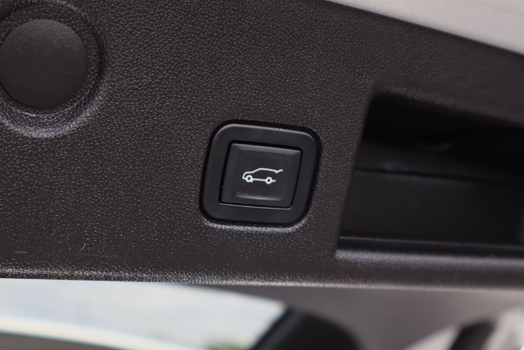 Certified 2022 Chevrolet Equinox Premier FWD image 26