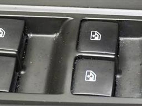 Used 2020 Buick Encore Preferred image 32