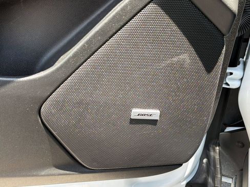 Used 2025 Cadillac XT6 Premium Luxury FWD image 25