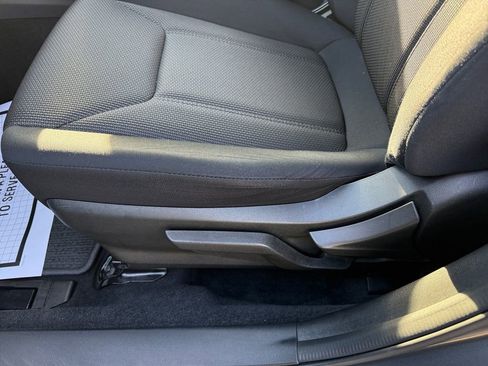 Certified 2023 Subaru Crosstrek 2.0i image 16