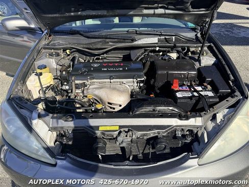 Used 2004 Toyota Camry XLE FWD image 17