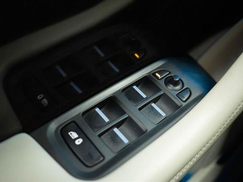 Used 2019 Jaguar I-PACE First Edition image 28