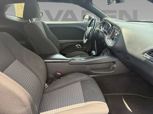 Used 2023 Dodge Challenger SXT RWD image 12