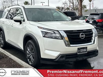 Certified 2024 Nissan Pathfinder SV