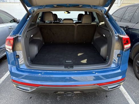 Used 2025 Volkswagen Atlas Cross Sport SE image 28