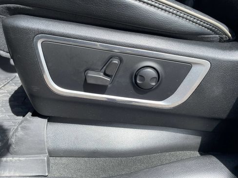 Used 2022 RAM 1500 Laramie w/ Laramie Southwest Edition RWD image 17