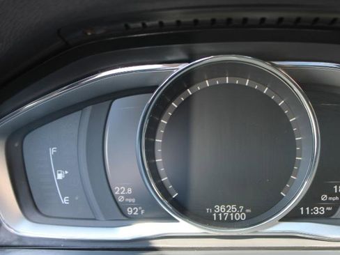 Used 2017 Volvo V60 T5 Premier w/ Convenience Package image 27