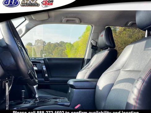 Used 2018 Toyota 4Runner TRD Off-Road Premium image 2