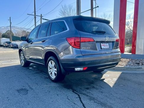 Used 2017 Honda Pilot LX image 5