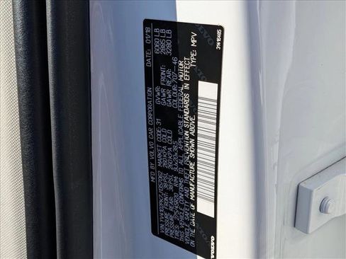 Used 2018 Volvo XC90 T5 Momentum w/ Convenience Package image 27