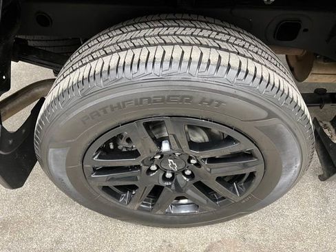 Used 2023 Chevrolet Silverado 1500 RST image 17