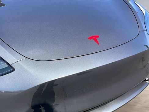 Used 2023 Tesla Model Y 2WD image 28