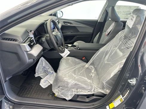 Used 2025 Toyota Camry LE image 12