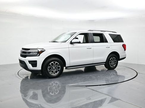 Certified 2022 Ford Expedition XLT image 6