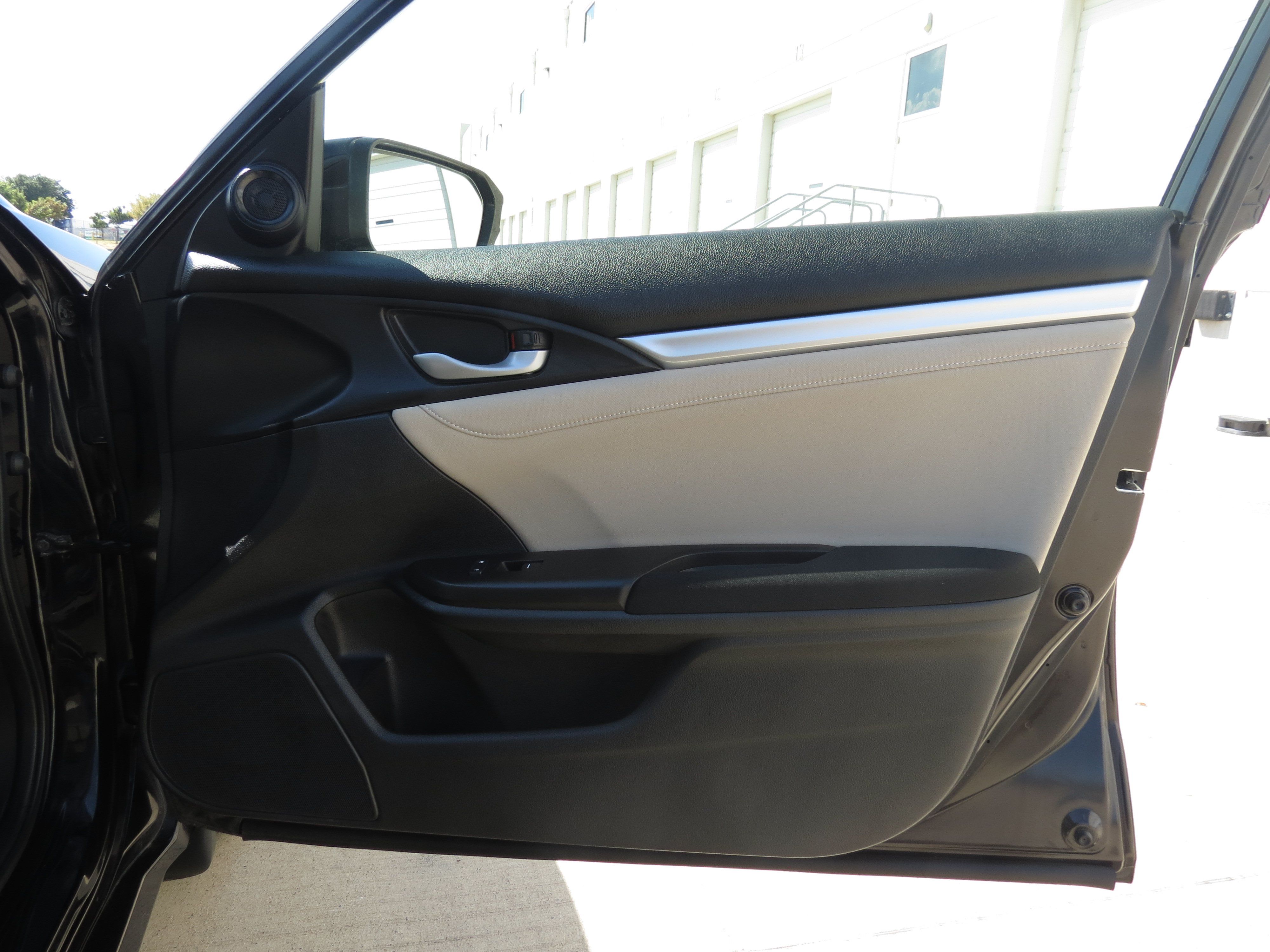Used 2018 Honda Civic EX-T image 27