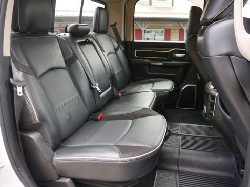 Used 2019 RAM 2500 Laramie image 32