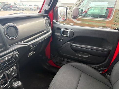 Used 2021 Jeep Wrangler Unlimited Sport image 30