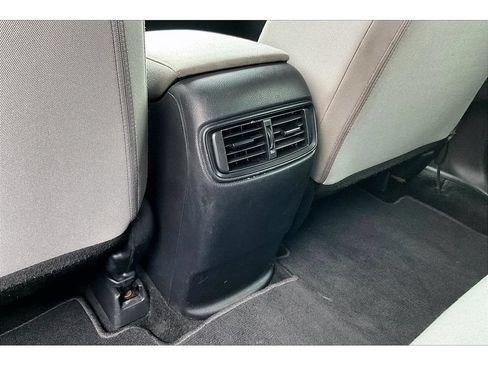Used 2019 Honda CR-V LX image 34