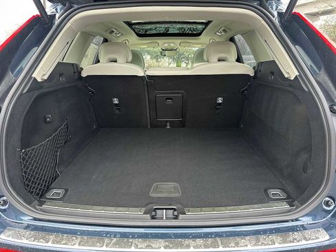 New 2026 Volvo XC60 B5 Ultra w/ Protection Package Premier image 14