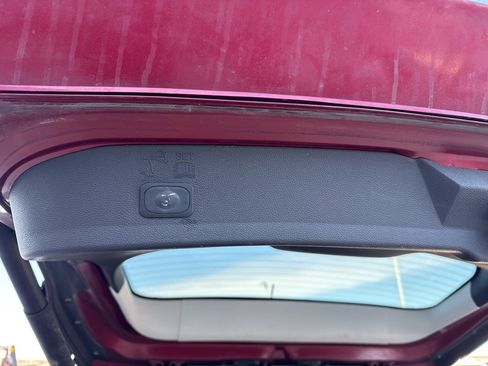 Used 2017 Ford Escape SE w/ Equipment Group 201A image 10