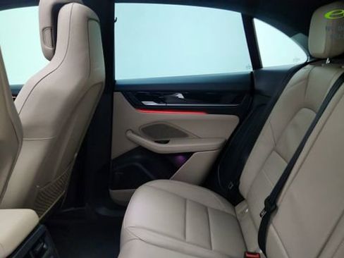 Used 2025 Porsche Macan Electric RWD image 29