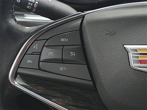 Used 2021 Cadillac XT5 Premium Luxury image 17