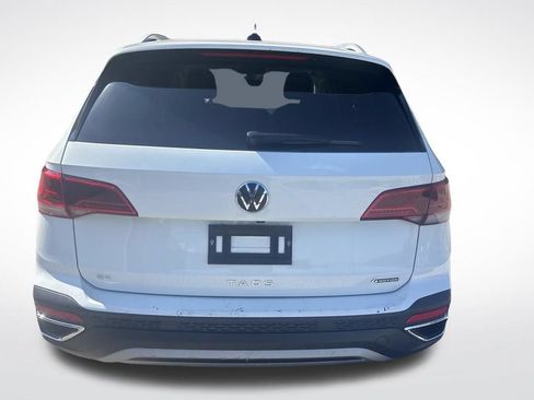 Used 2024 Volkswagen Taos SE AWD/4WD image 13